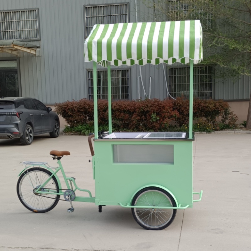 Green popsicles bike can be used on the beach or market